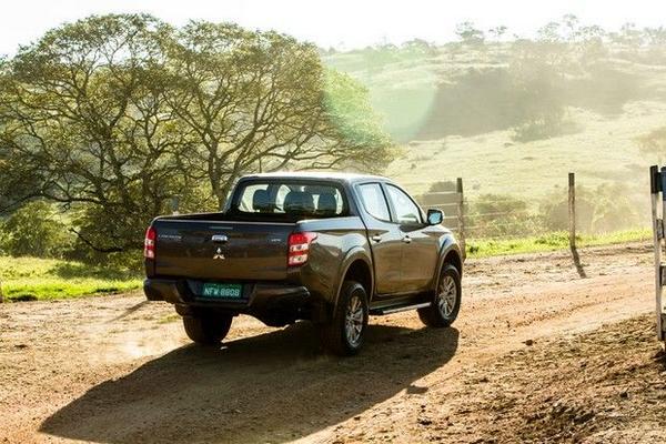 mitsubishi l200 triton sport 2021 reviews prices