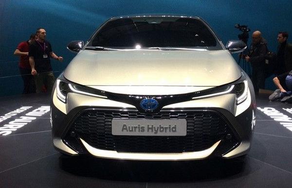 toyota auris 2021 see what's new photos versions details