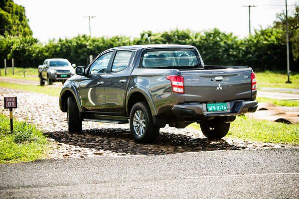 mitsubishi l200 triton sport 2021: reviews, prices