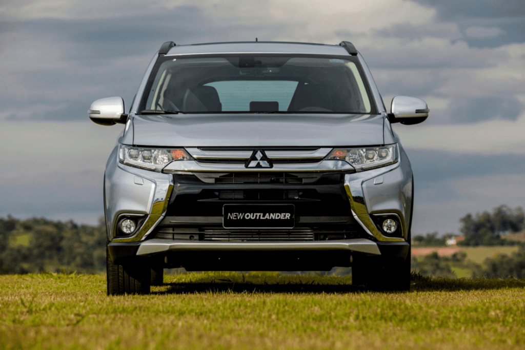 mitsubishi outlander 2021: photos, prices, specs, consumables